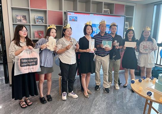 快乐之蓝，最先绽放